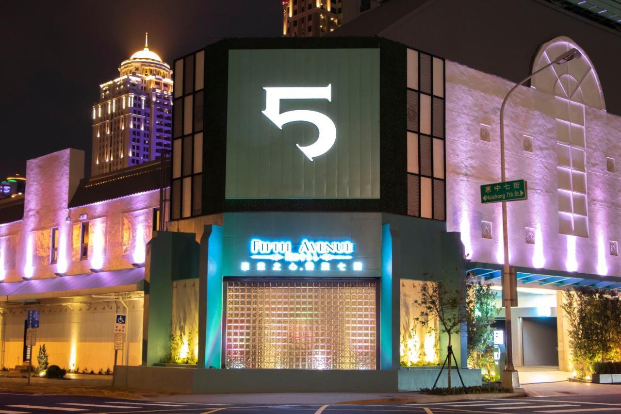 Fifth Avenue Motel Taichung Exteriör bild